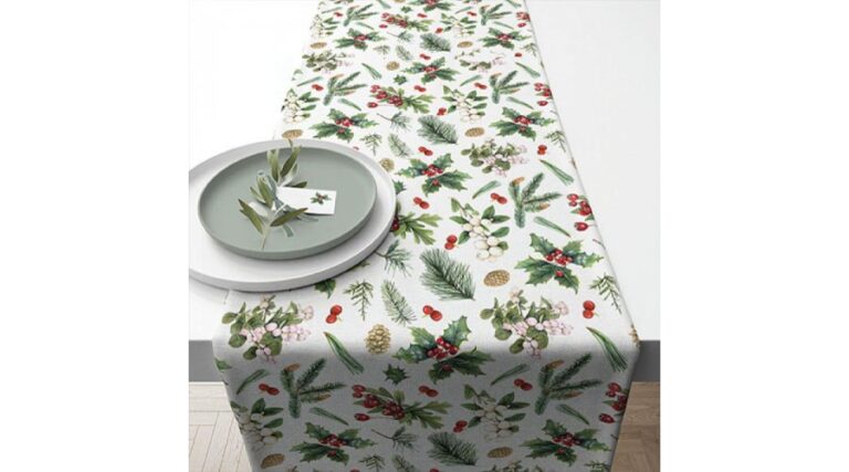 AMB.36616495 Winter greenery white asztali futó 40x150cm