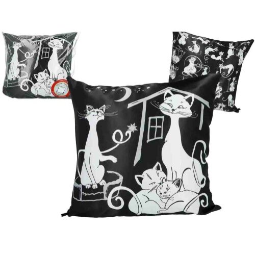 Párna 45x45cm, polyester, fekete alapon fehér macskás